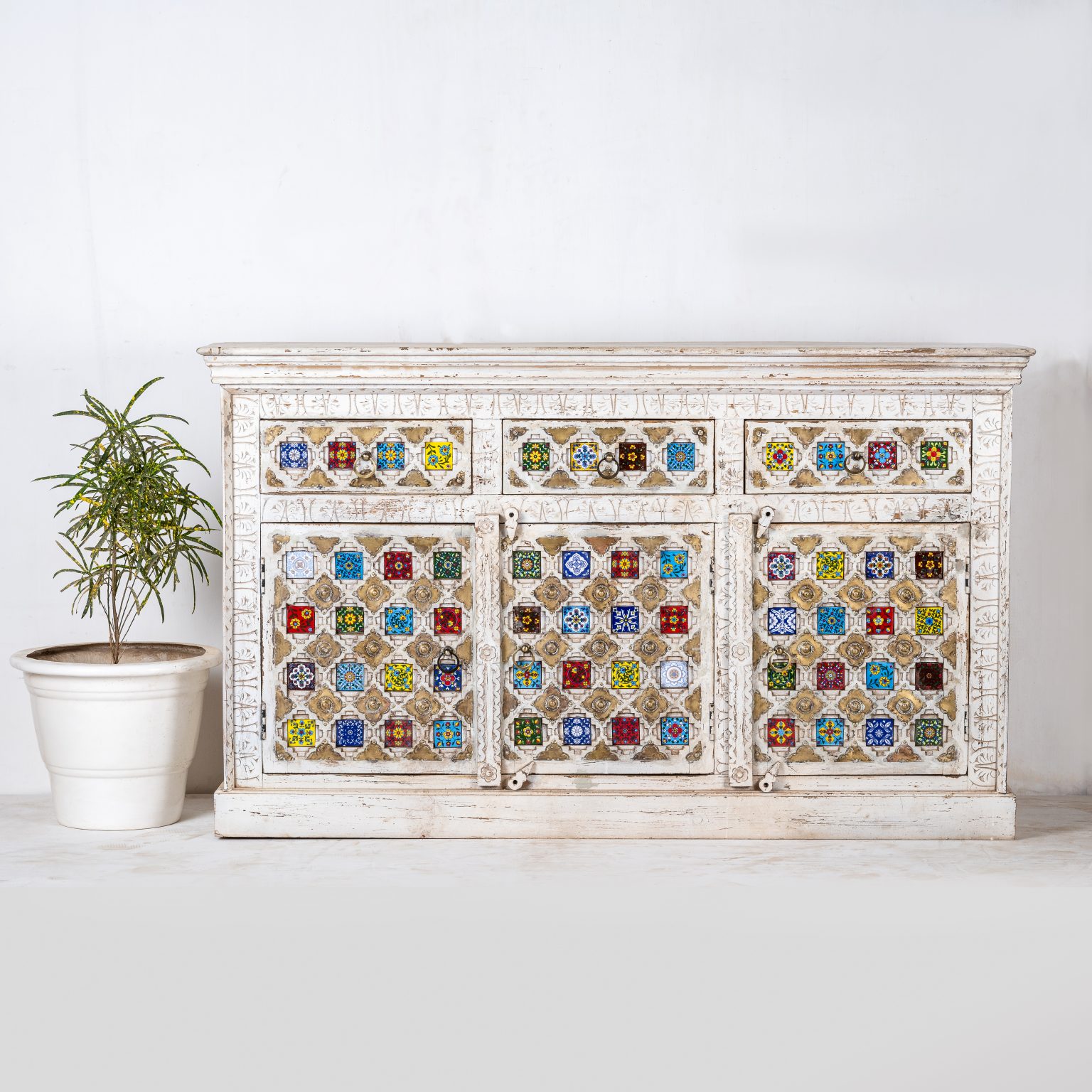 HAND PAINTED TILE SIDEBOARD THREE DOOR Chisel And Log