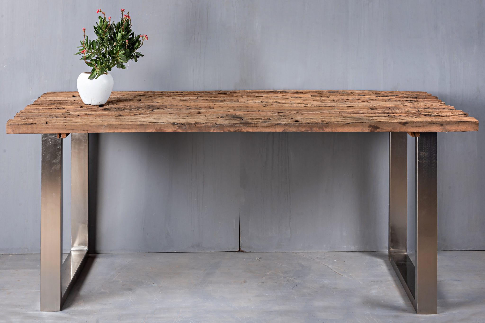 SLEEPER WOOD DINING TABLE Chisel and Log