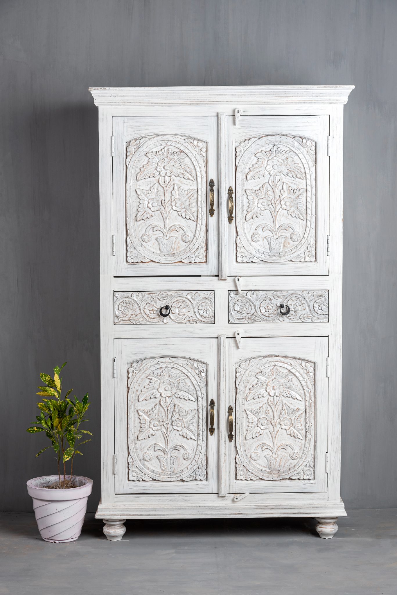 CARVED INDIAN CUPBOARD Chisel and Log