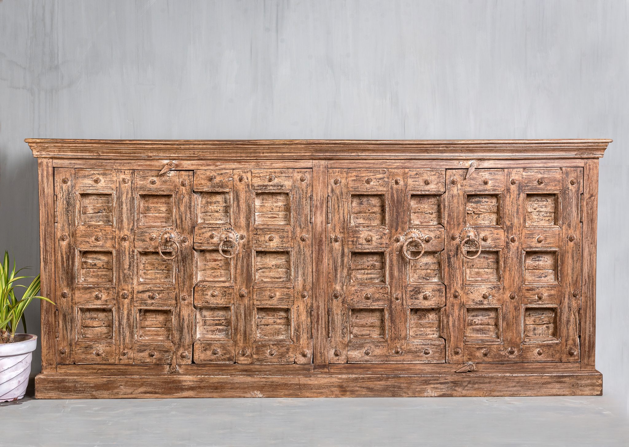 VINTAGE INDIAN SIDEBOARD Chisel and Log