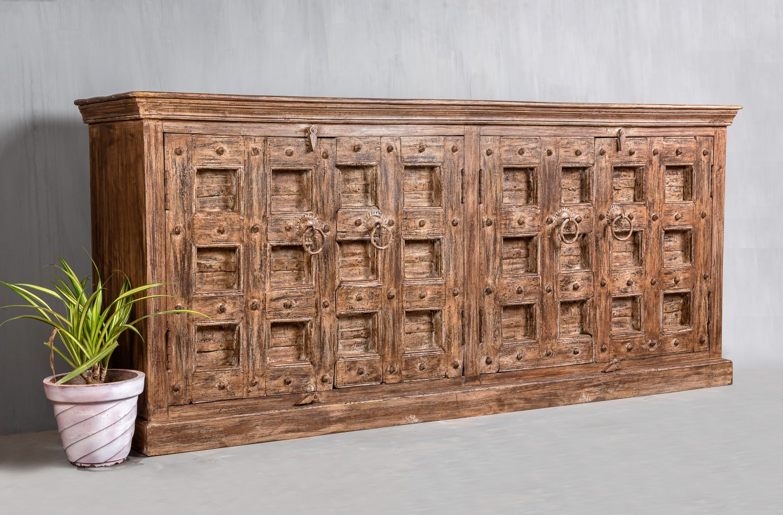 VINTAGE INDIAN SIDEBOARD Chisel and Log