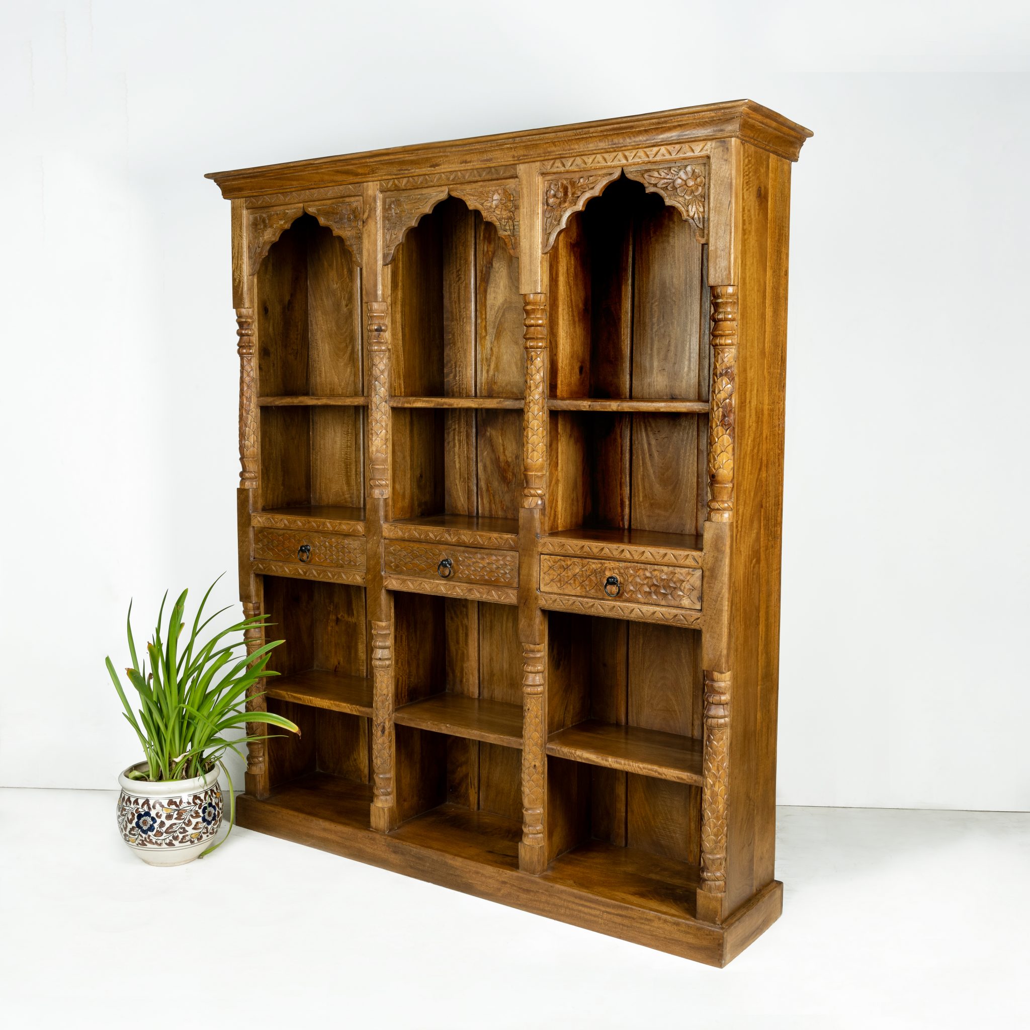INDIAN ARCH BOOKSHELF Chisel and Log