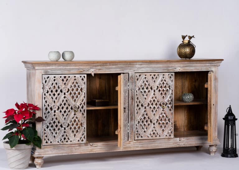 Carved Sideboard Diamond Carving Chisel and Log